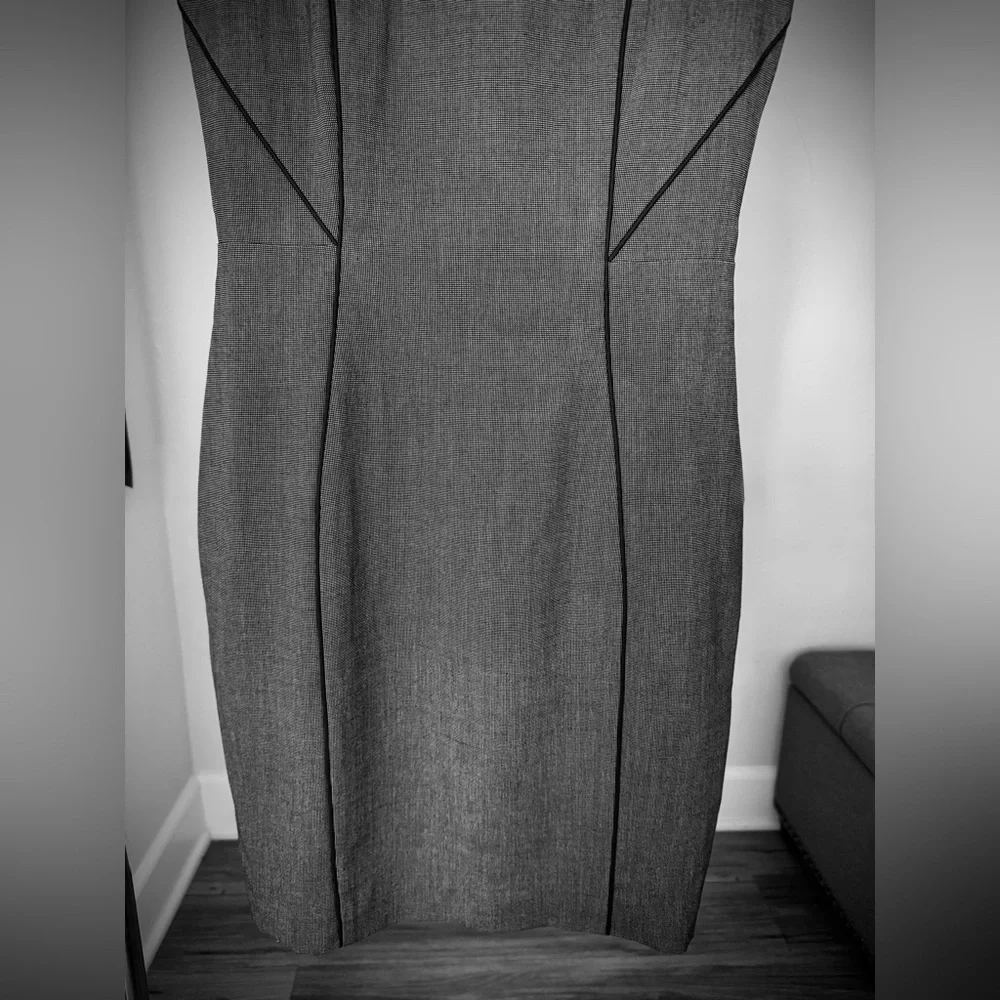 H&M Tailored Sheath Dress Gray Size 6 Bodycon Panel Structured Office Chic - Picture 5 of 10
